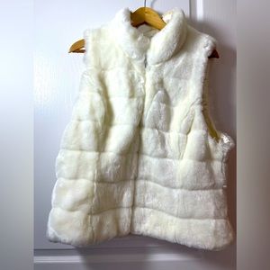 White House Black Market White Faux Fur Vest